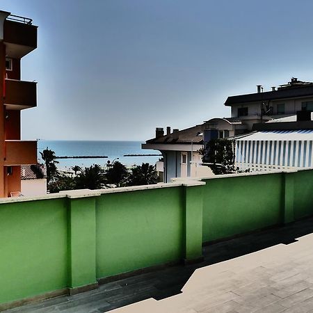 Hotel Désirée San Benedetto del Tronto Esterno foto