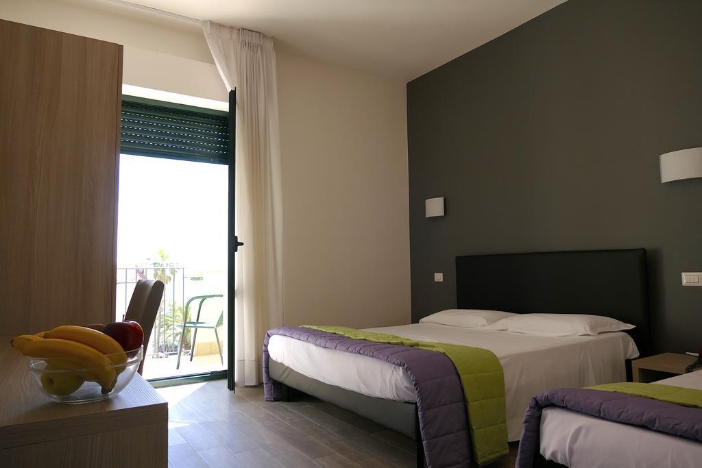 Hotel Désirée San Benedetto del Tronto Esterno foto
