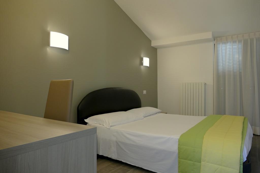 Hotel Désirée San Benedetto del Tronto Esterno foto