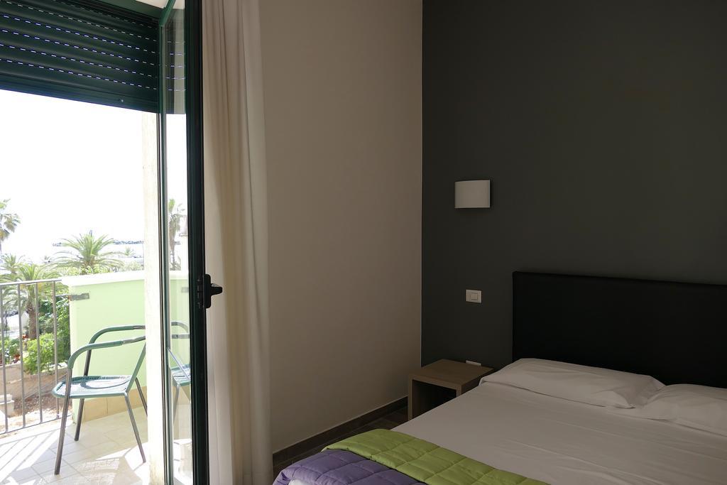 Hotel Désirée San Benedetto del Tronto Esterno foto