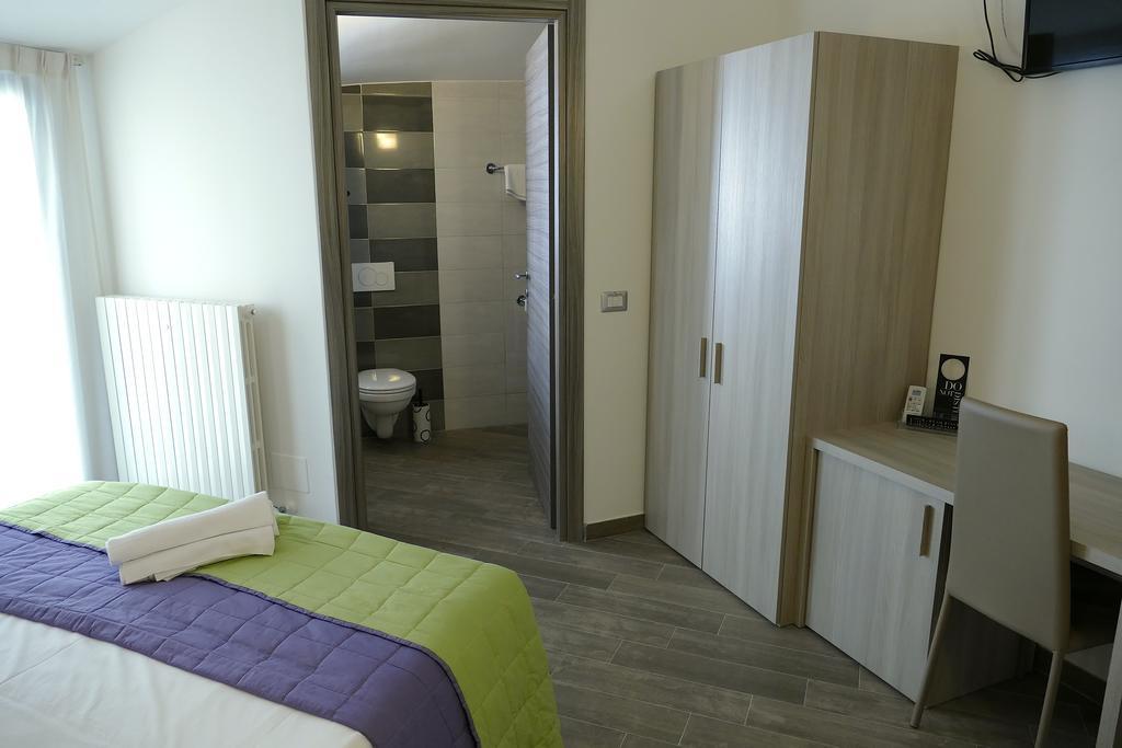 Hotel Désirée San Benedetto del Tronto Esterno foto