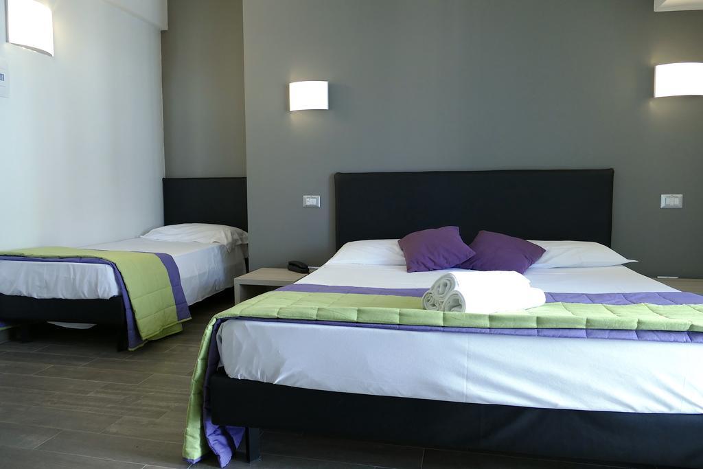 Hotel Désirée San Benedetto del Tronto Esterno foto