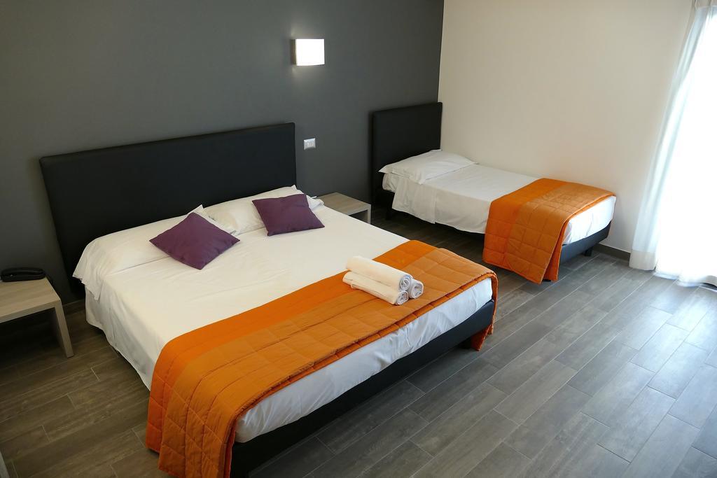 Hotel Désirée San Benedetto del Tronto Esterno foto