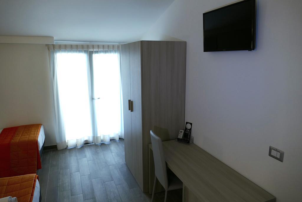 Hotel Désirée San Benedetto del Tronto Esterno foto