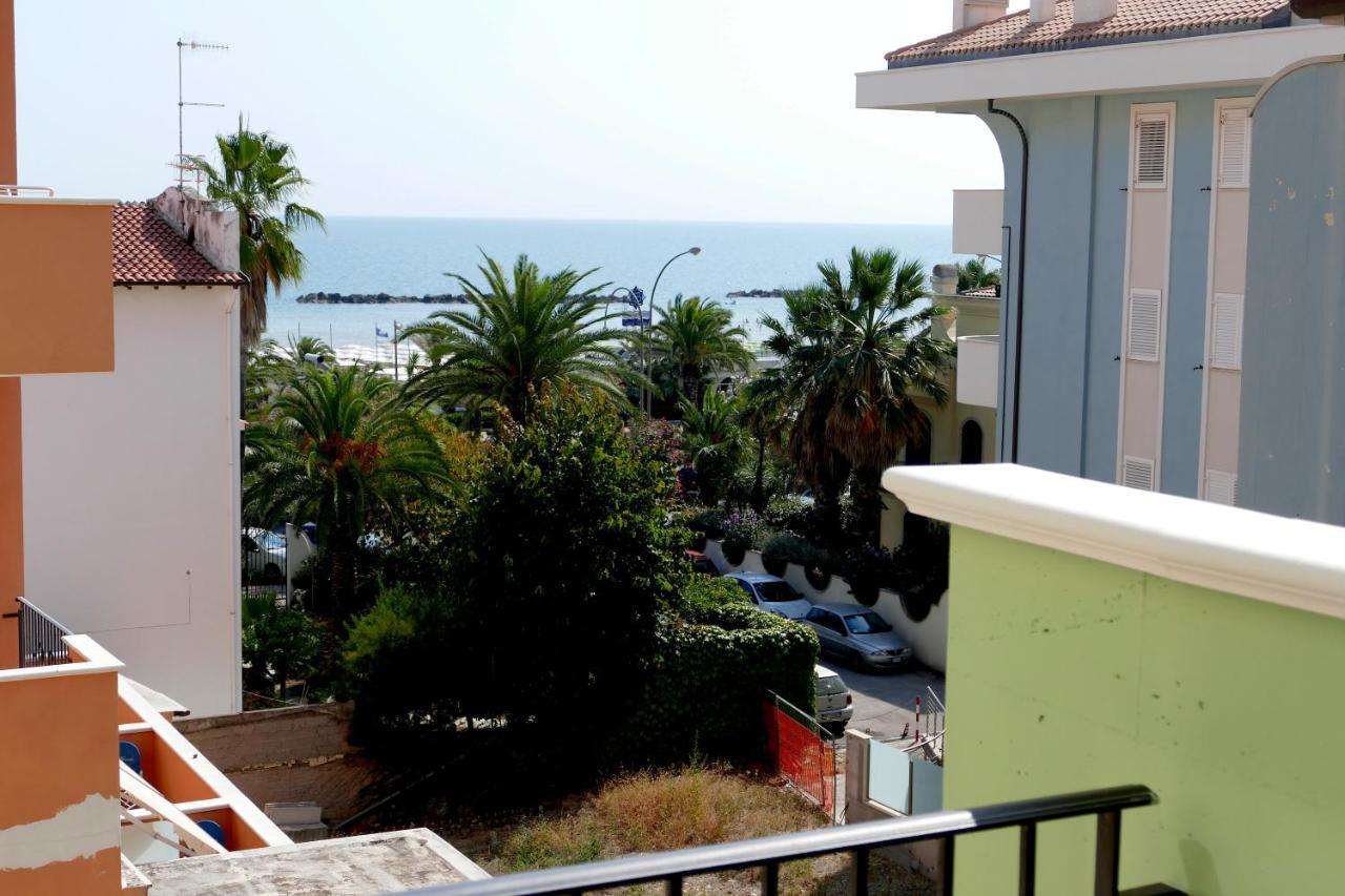 Hotel Désirée San Benedetto del Tronto Esterno foto